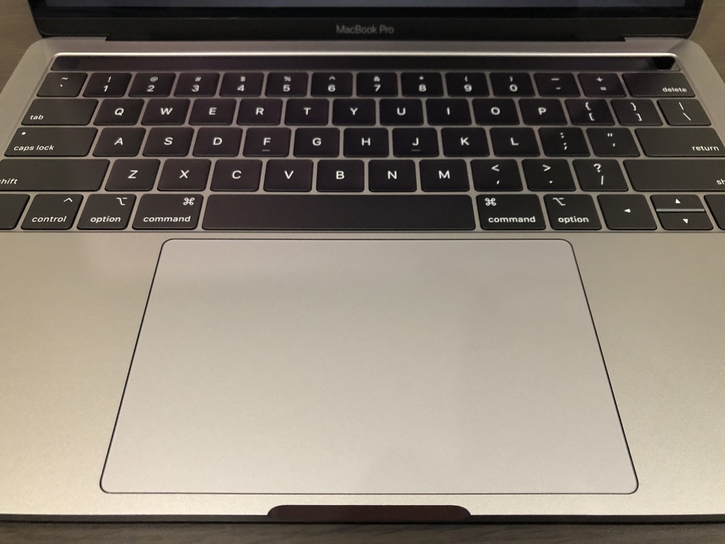 MacBookPro Retina 13 2018 TouchBar/Win10